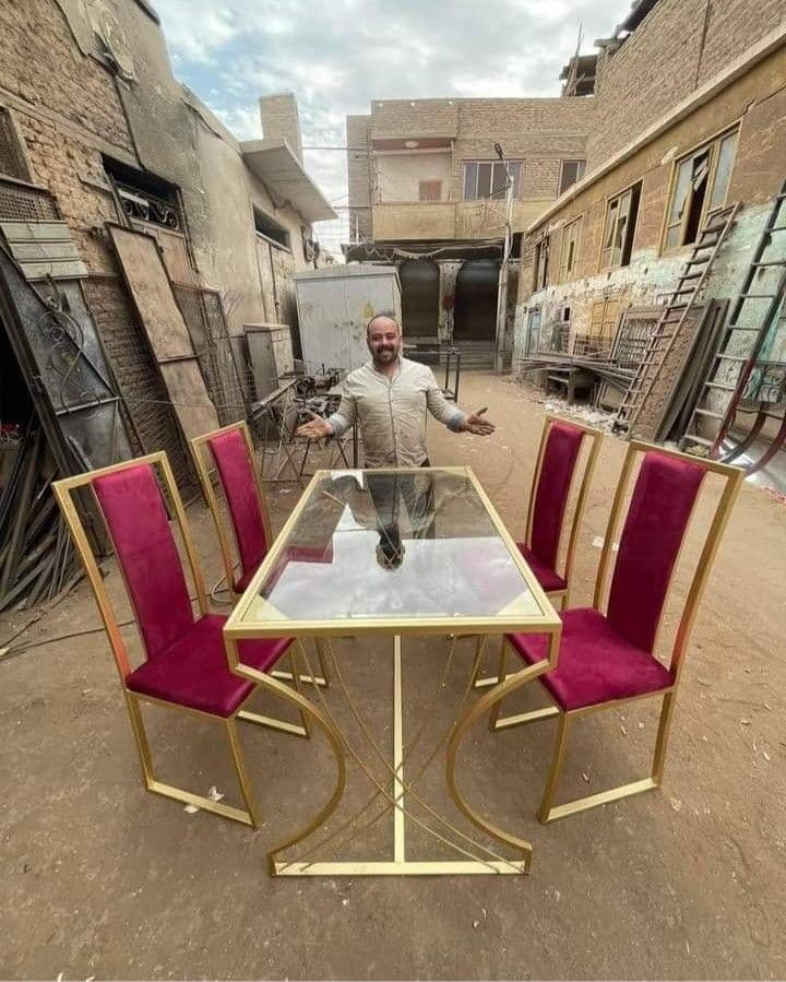 Round Dining Table Set - Karachi Metal Art