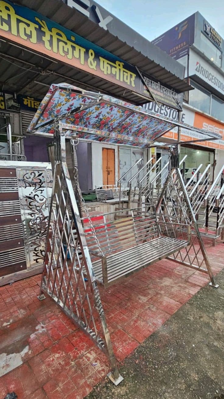Traditional Metal Jhola Swing - Karachi Metal Art