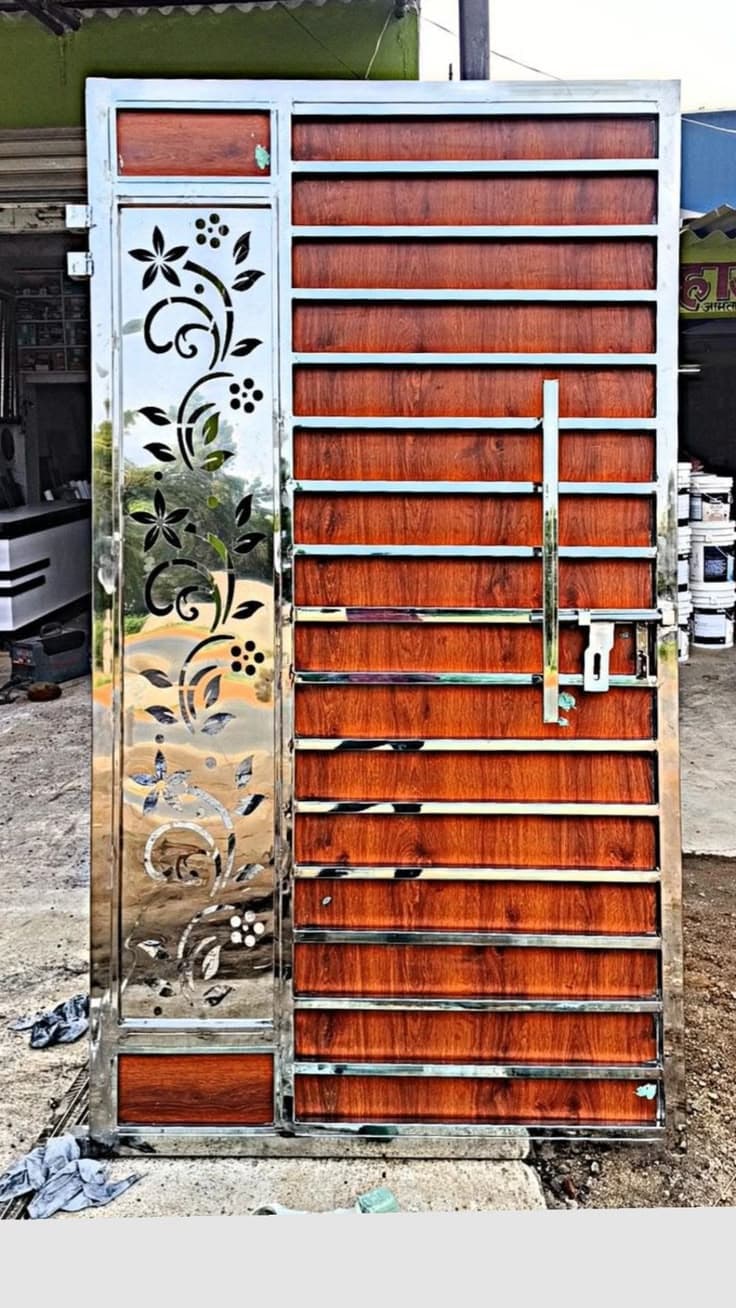 Vertical Slat Metal Door - Karachi Metal Art