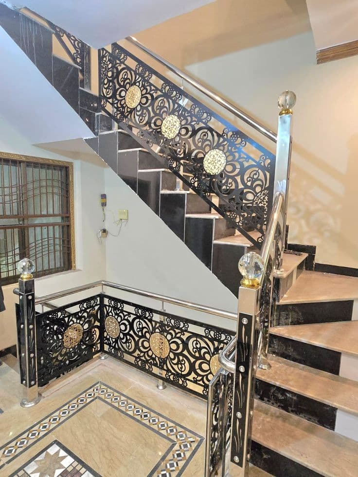 Curved Indoor Stair Railing - Karachi Metal Art